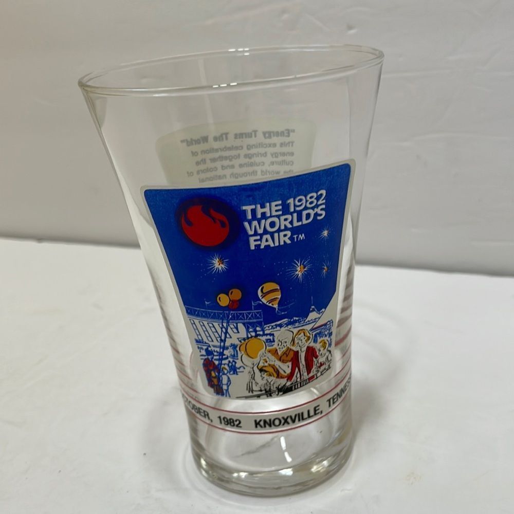 VINTAGE 1982 WORLDS FAIR MCDONALDS/COCA COLA GLASS